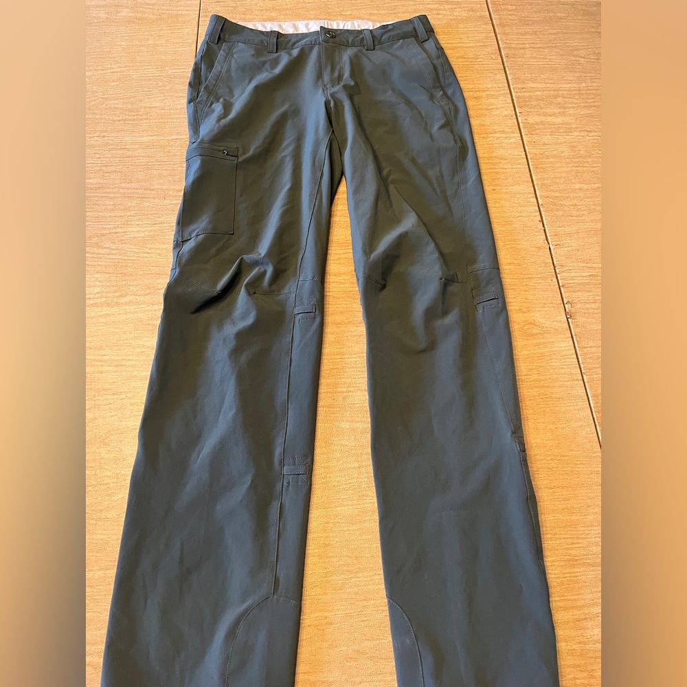REI dark gray women’s hiking pants- size 4